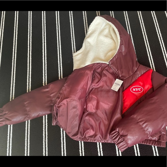 Cropped Puffer Jacket - Picture 3 of 3